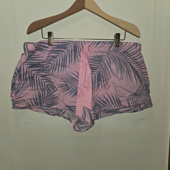 VS Shorts LG - Picture 2 of 2
